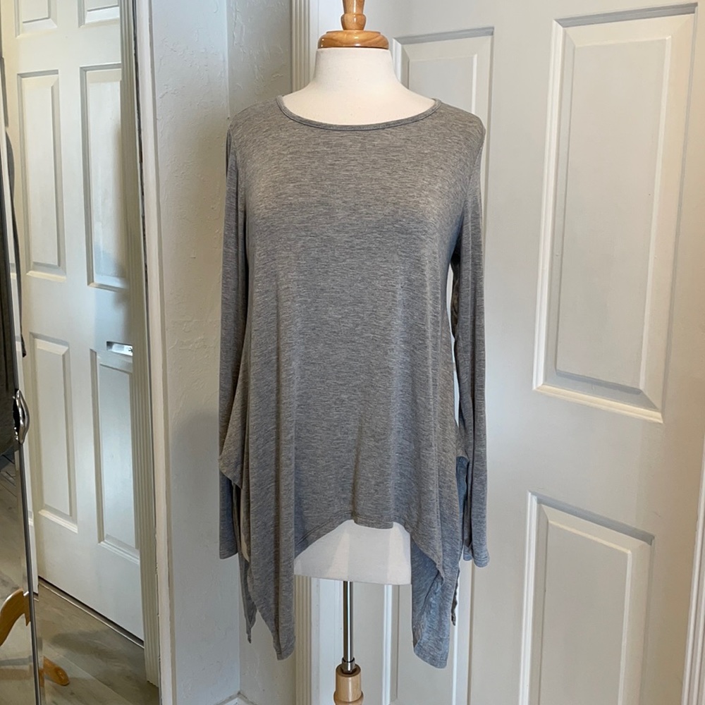 BH Jeans Shark bite top